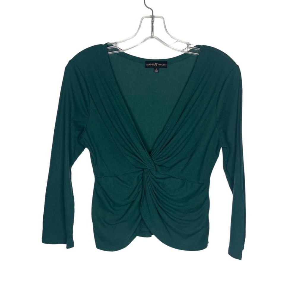 Almost Famous Green Twist Front V-Neck Ribbed Knit Top Large JKB12400-6025